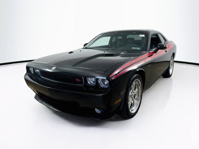 Used 2010 Dodge Challenger R/T RWD image 3