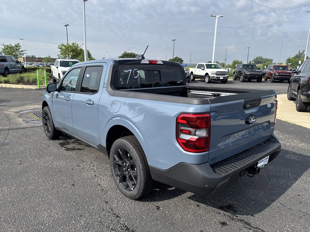 New 2025 Ford Maverick Lariat w/ Black Appearance Package image 7