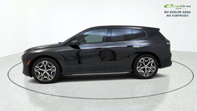 Used 2024 BMW iX xDrive50 w/ Sport Package AWD/4WD image 5