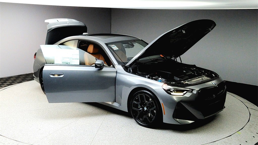 Used 2025 BMW 230i xDrive Coupe w/ M Sport Package image 17