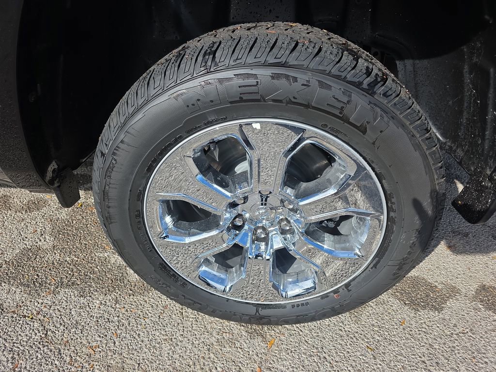 New 2026 RAM 1500 4x4 Crew Cab image 11