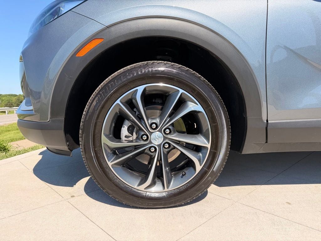 Used 2022 Buick Encore GX Select AWD/4WD image 11