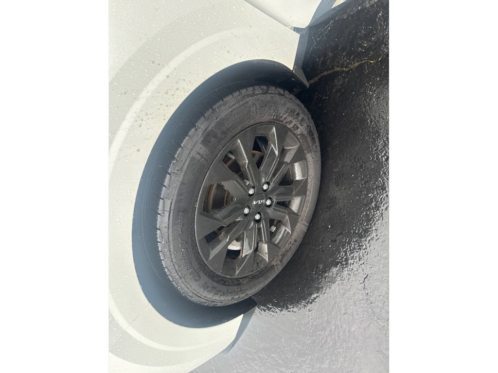 Used 2024 Kia Carnival SX FWD image 34