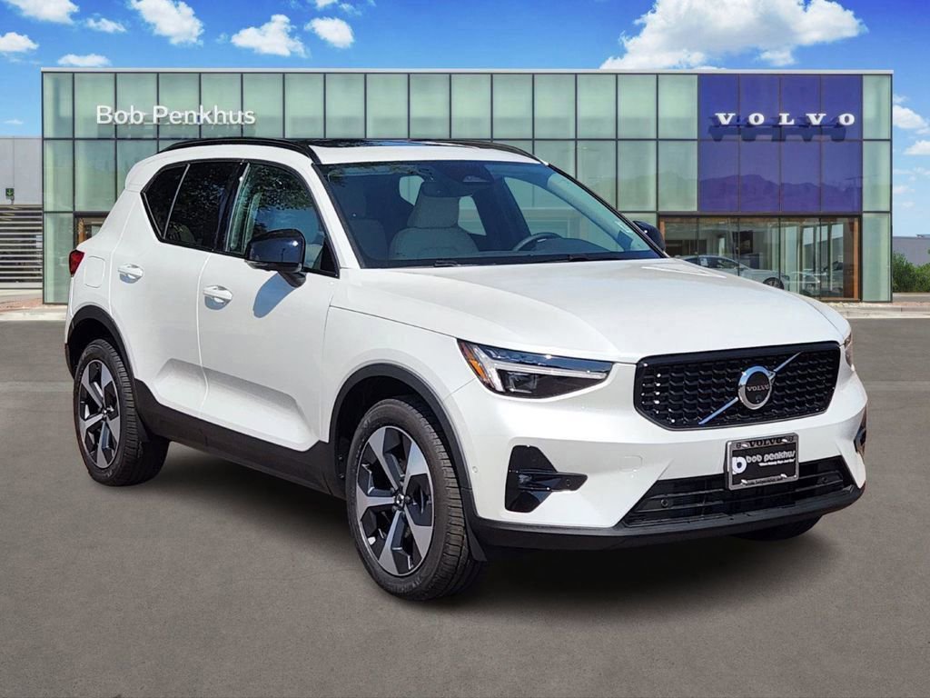 New 2026 Volvo XC40 B5 Plus w/ Protection Package Premier