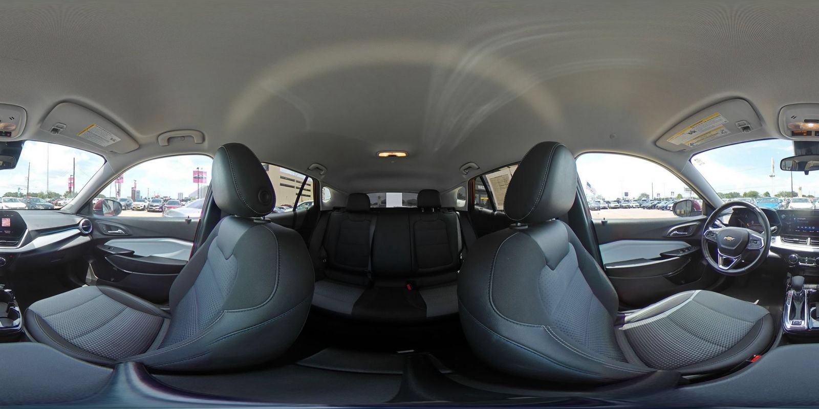 Used 2025 Chevrolet Trax LT w/ LT Convenience Package FWD image 41