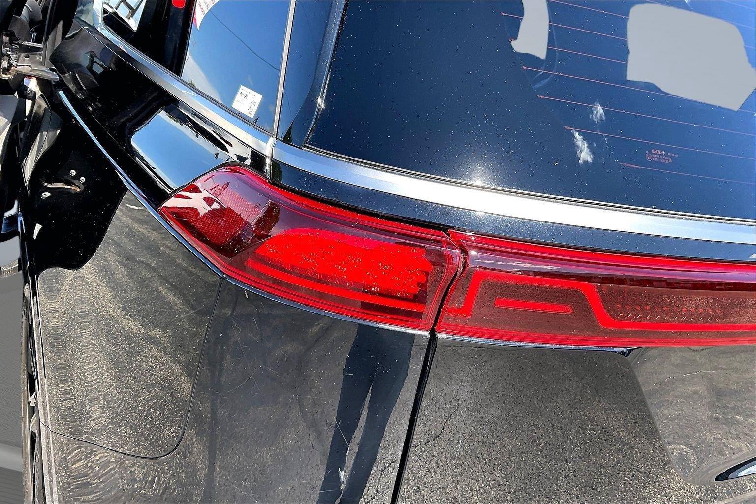 Used 2023 Kia Carnival SX Prestige FWD image 30