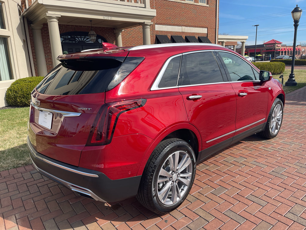 Used 2023 Cadillac XT5 Premium Luxury w/ Technology Package image 8