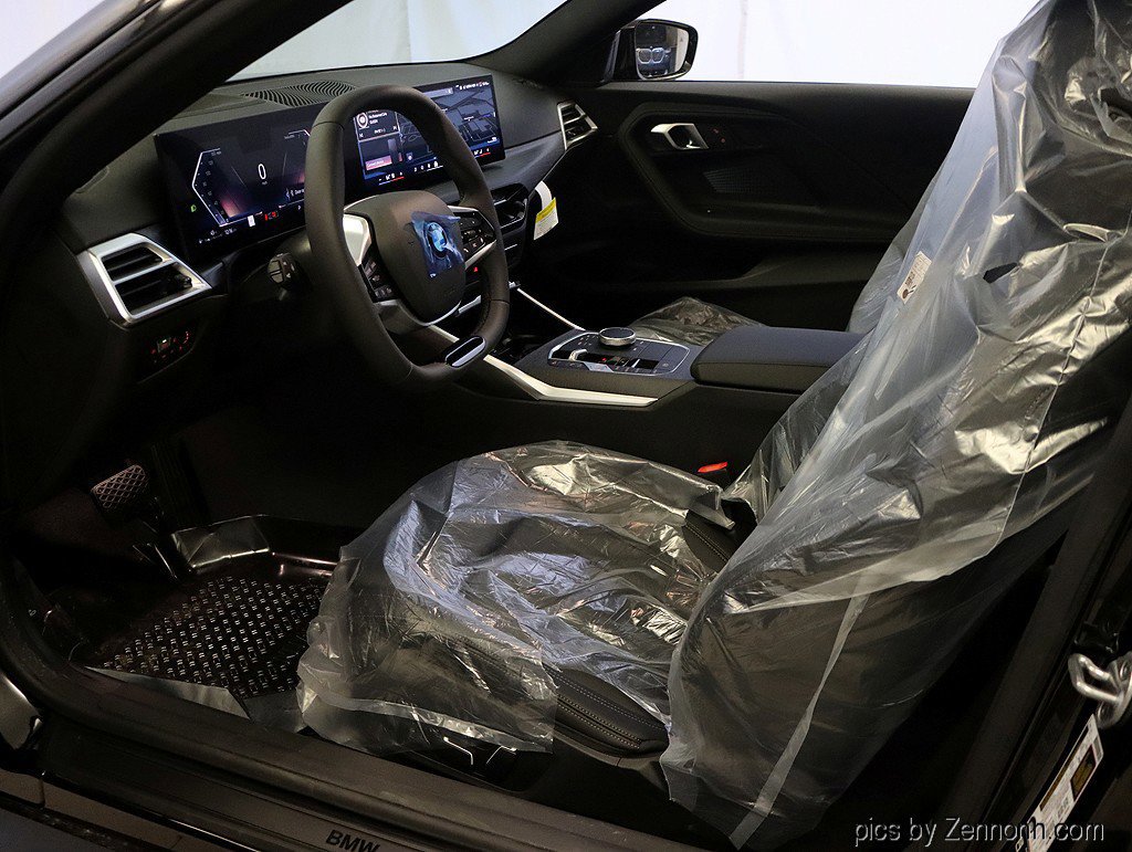 Used 2025 BMW 230i xDrive Coupe w/ Premium Package image 10