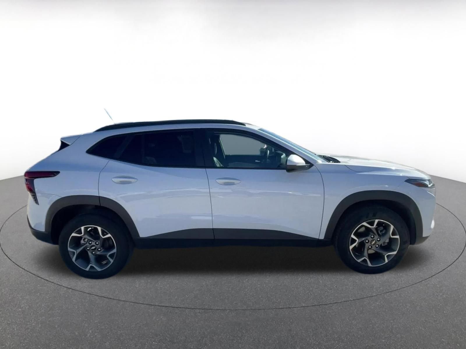 Used 2025 Chevrolet Trax LT image 16