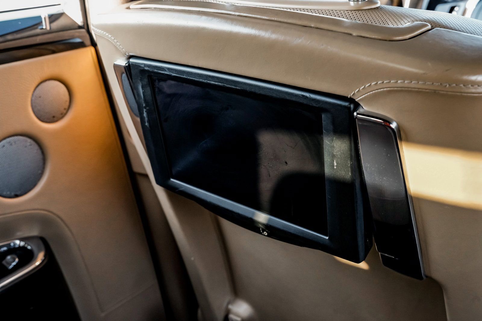 Used 2015 Rolls-Royce Ghost RWD image 45