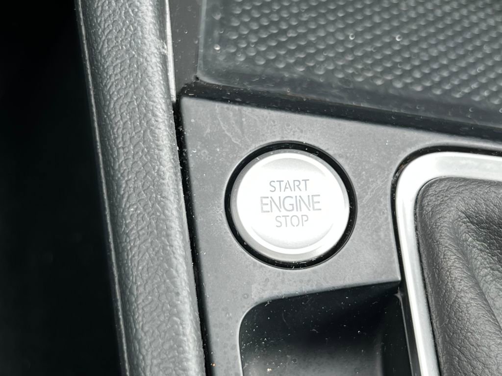 Used 2024 Volkswagen Jetta SE image 23