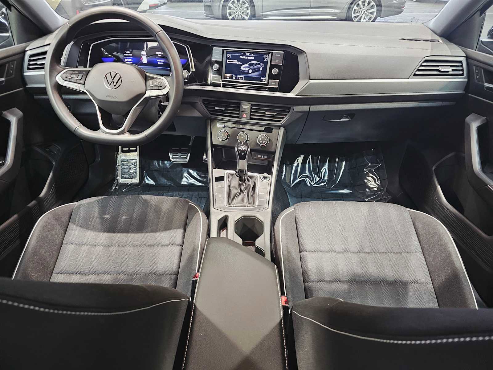 Used 2023 Volkswagen Jetta Sport image 10