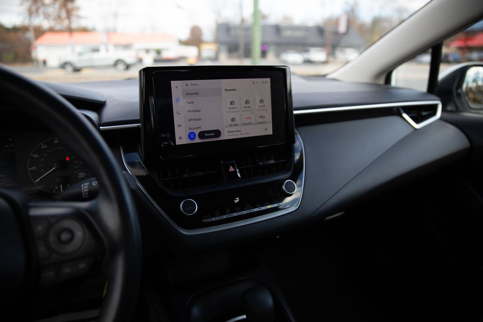 Used 2024 Toyota Corolla LE image 12