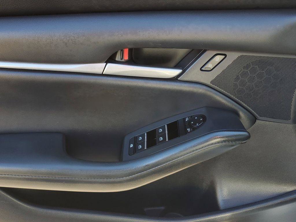 Used 2023 MAZDA MAZDA3 s image 10