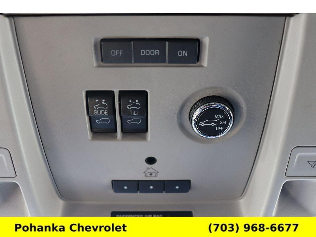 Used 2016 Chevrolet Suburban LT w/ Luxury Package image 18