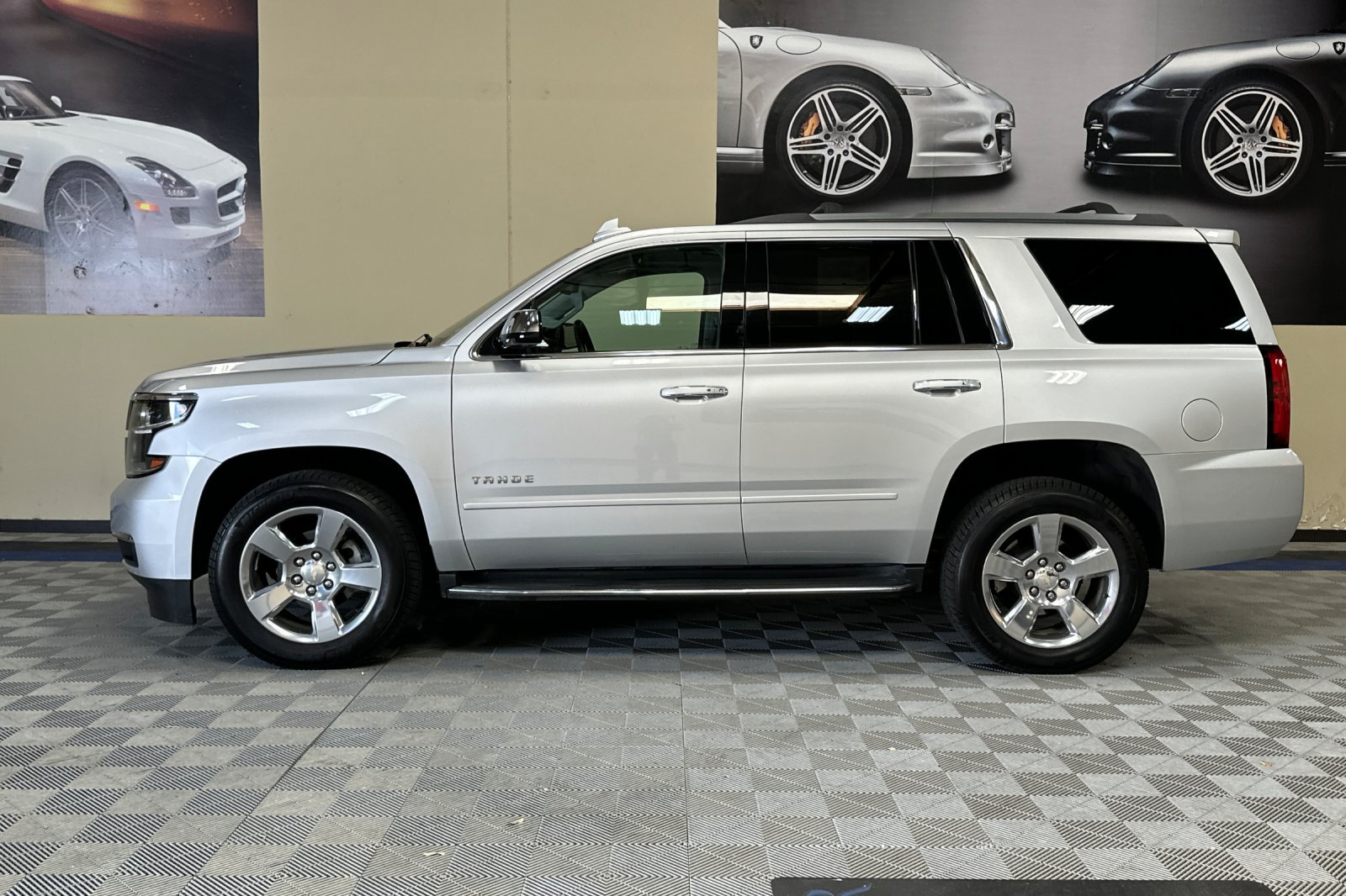 Used 2017 Chevrolet Tahoe Premier w/ Max Trailering Package AWD/4WD image 7
