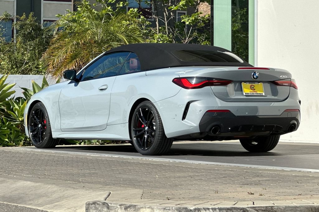 Used 2023 BMW 430i Convertible w/ M Sport Package RWD image 5