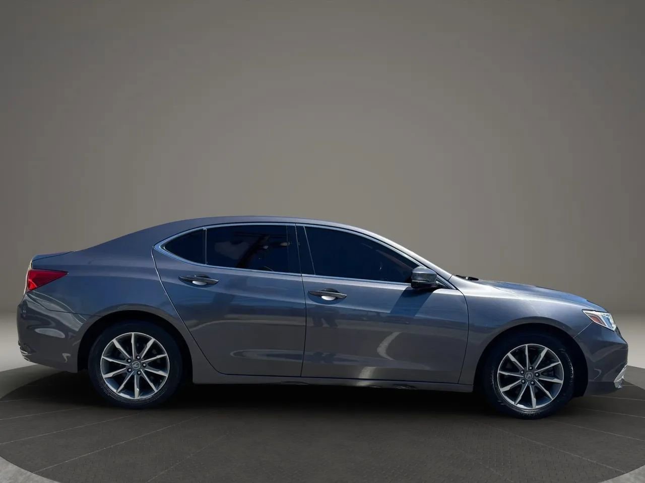 Used 2018 Acura TLX FWD image 6