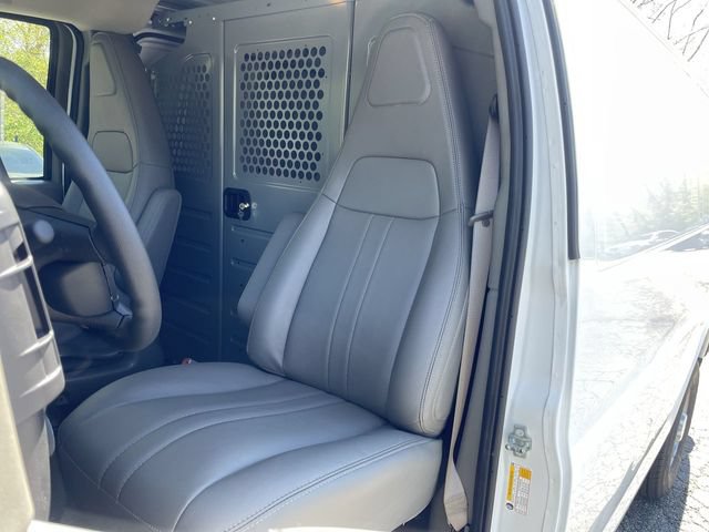 New 2026 Chevrolet Express 2500 w/ Driver Convenience Package RWD image 11