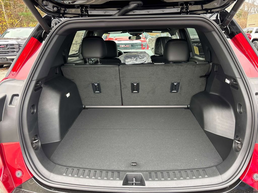 New 2026 GMC Terrain AT4 w/ LPO, Black Badging Package image 5