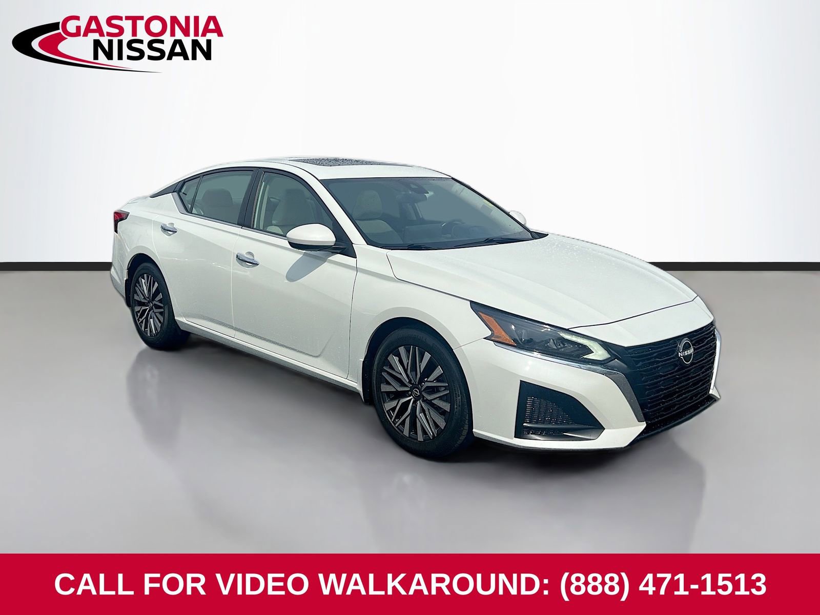 Used 2023 Nissan Altima 2.5 SV w/ SV Premium Package image 1