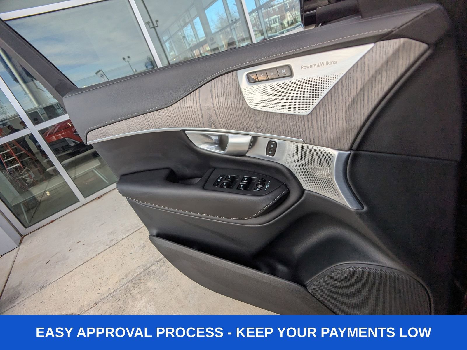 Used 2024 Volvo XC90 B6 Ultimate w/ Lounge Package image 26