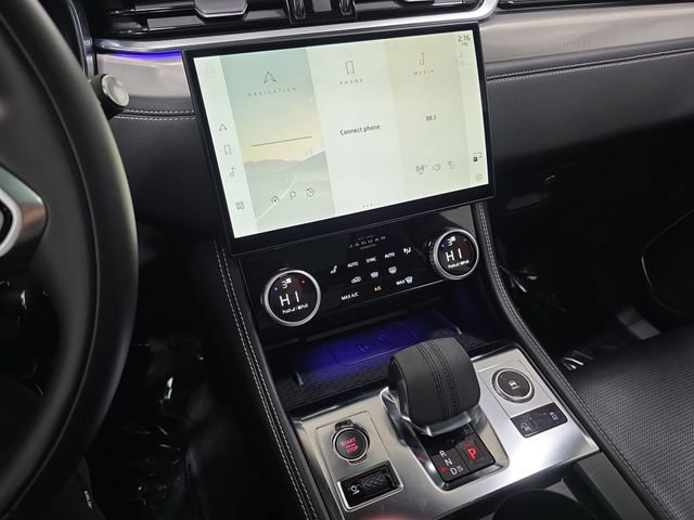Used 2024 Jaguar F-PACE R-Dynamic S image 20