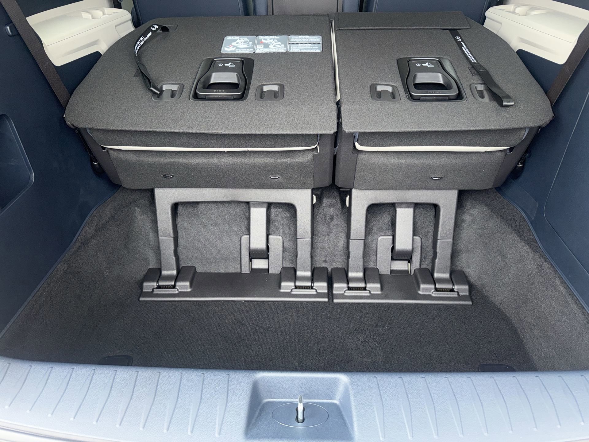 New 2026 Kia Carnival SX w/ SX Dark Edition Package FWD image 30