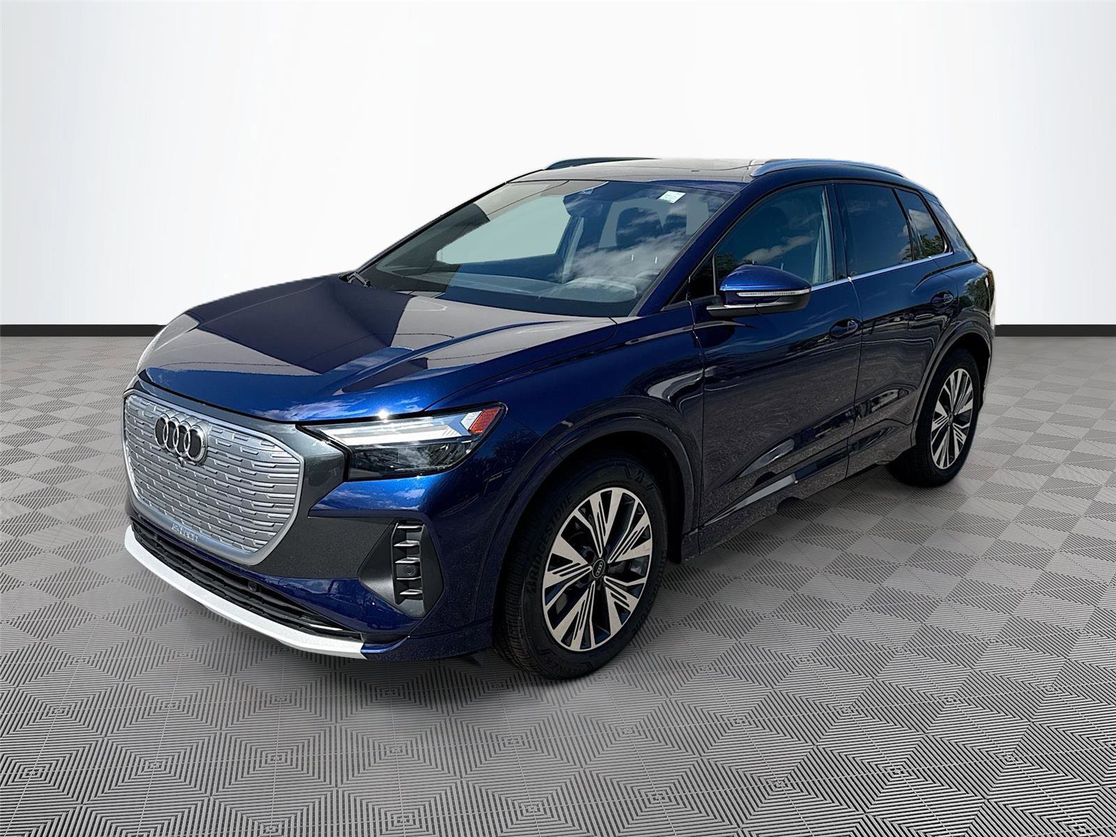 Certified 2023 Audi Q4 e-tron Premium Plus w/ Premium Plus image 3