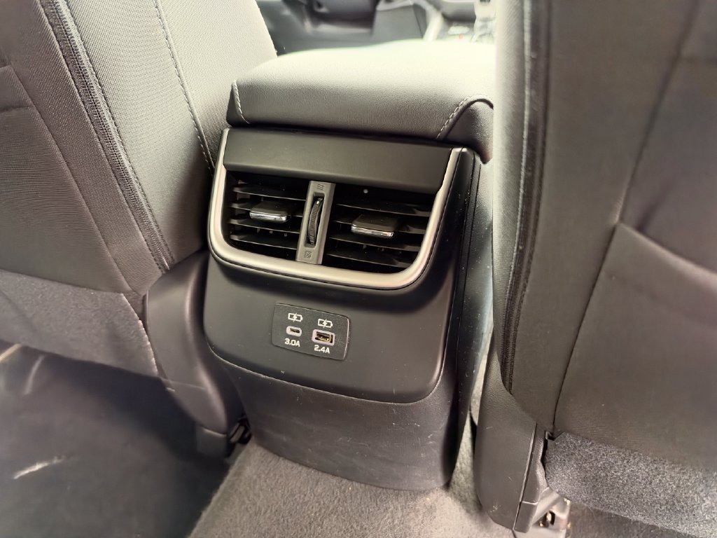 Used 2024 Subaru Outback Premium AWD/4WD image 15