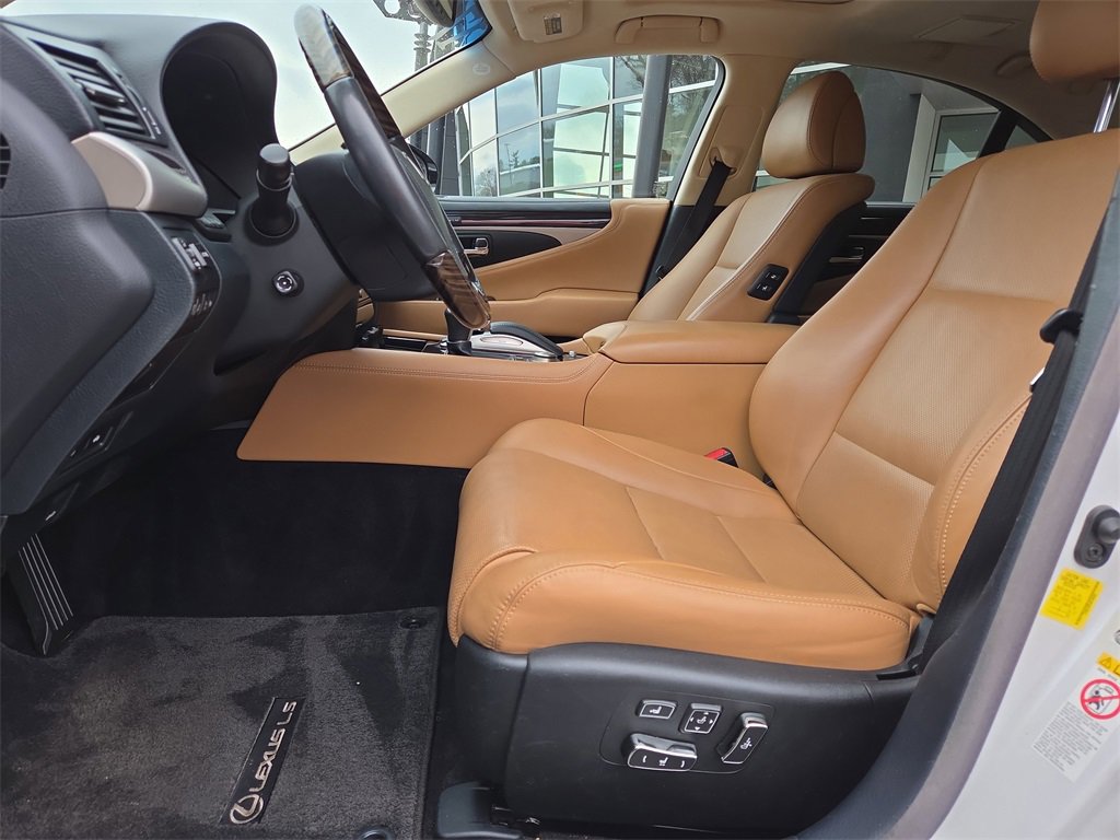 Used 2017 Lexus LS 460 image 13