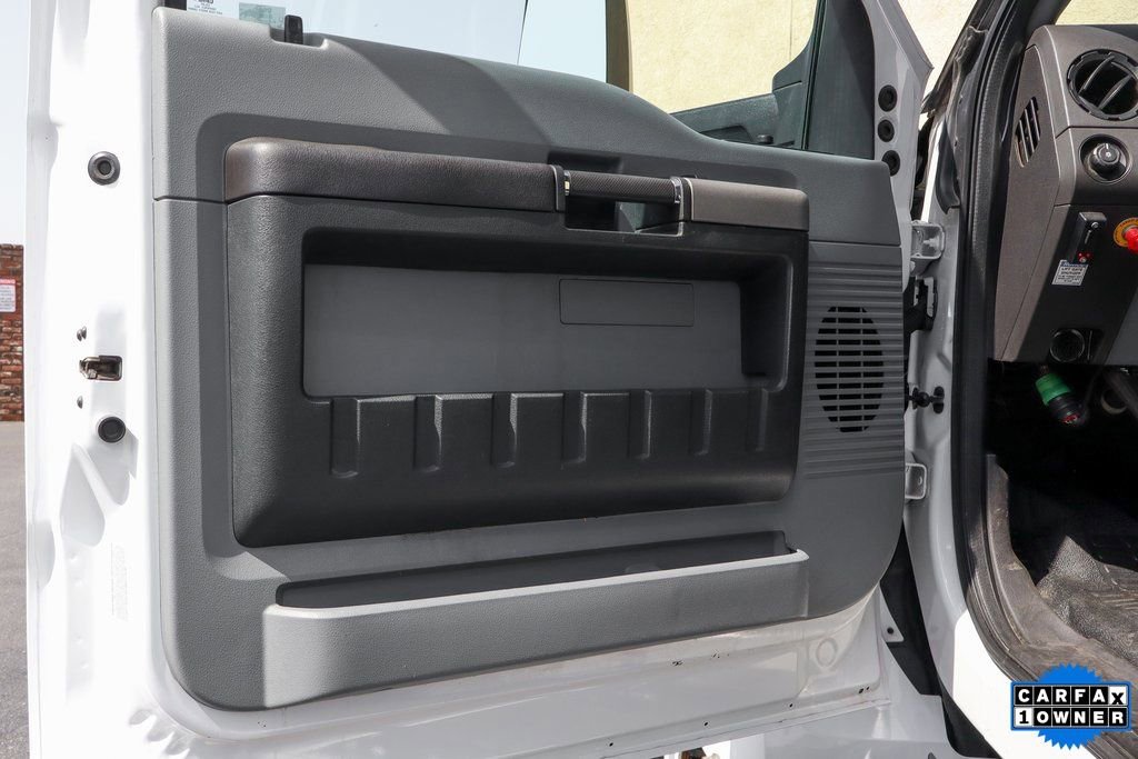 Used 2017 Ford F750 2WD Regular Cab Super Duty image 17