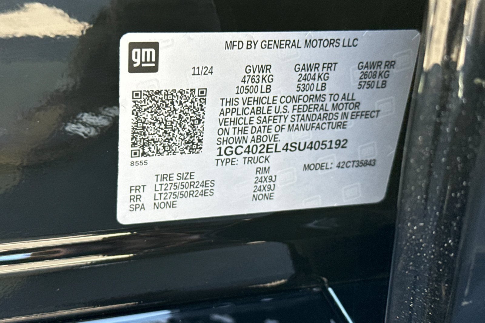 Used 2025 Chevrolet Silverado EV RST AWD/4WD image 38