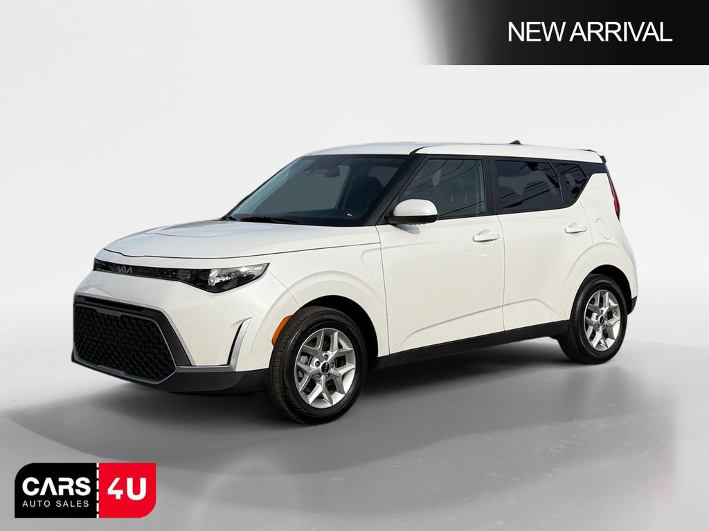 Used 2025 Kia Soul LX w/ LX Technology Package image 3