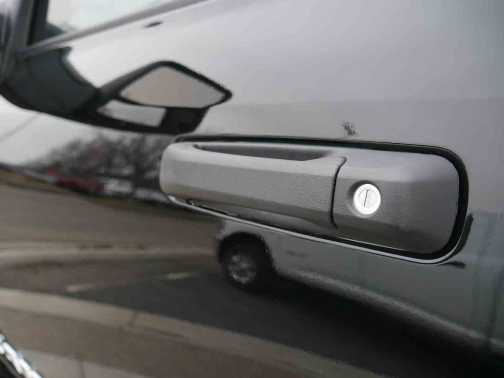 Used 2025 RAM 3500 Big Horn image 15