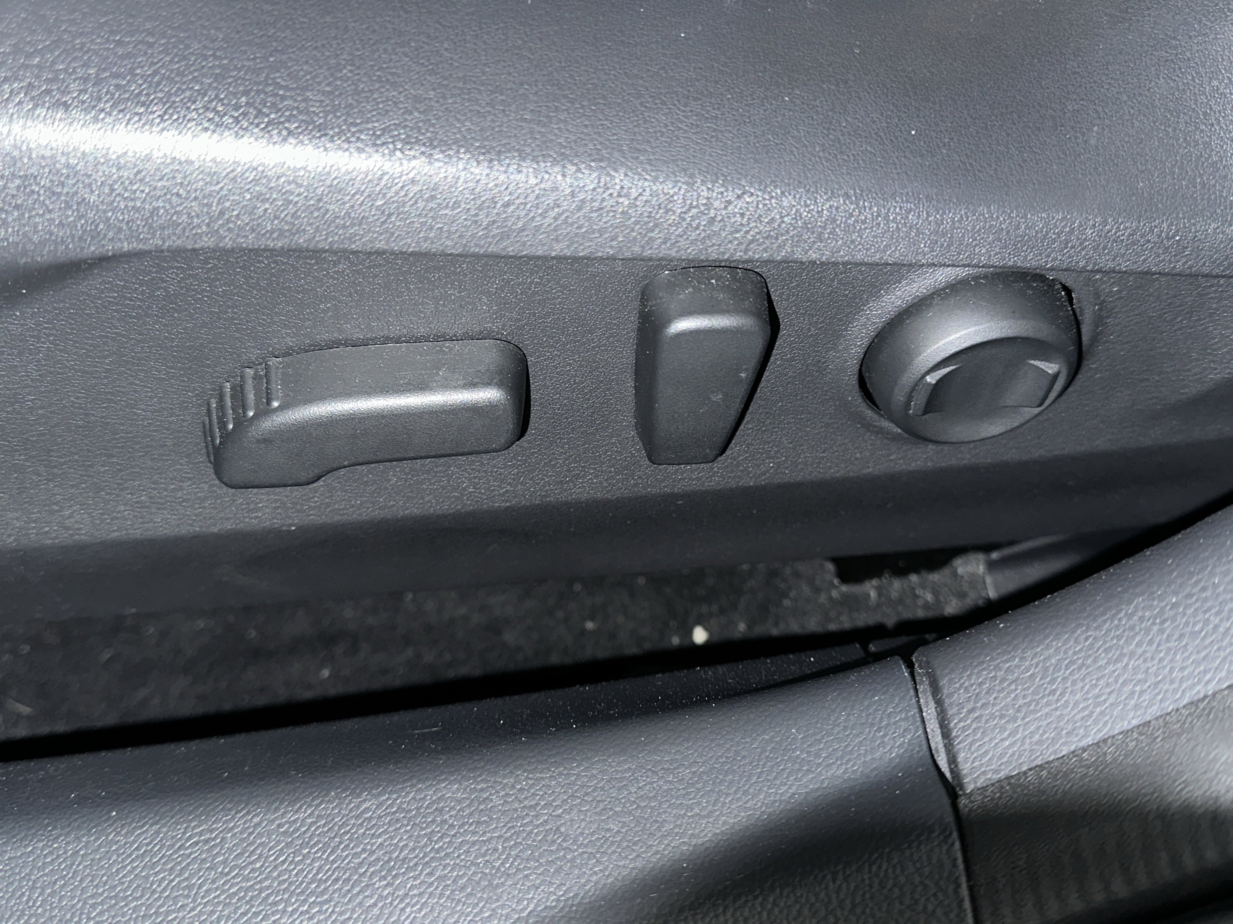 Used 2024 Subaru Outback Premium AWD/4WD image 19