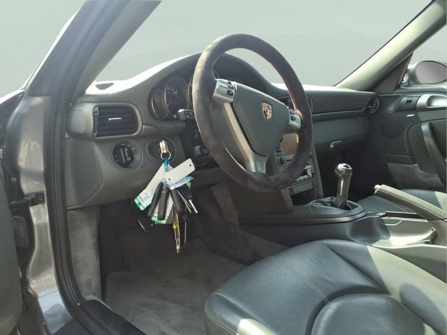 Used 2005 Porsche 911 Carrera RWD image 11