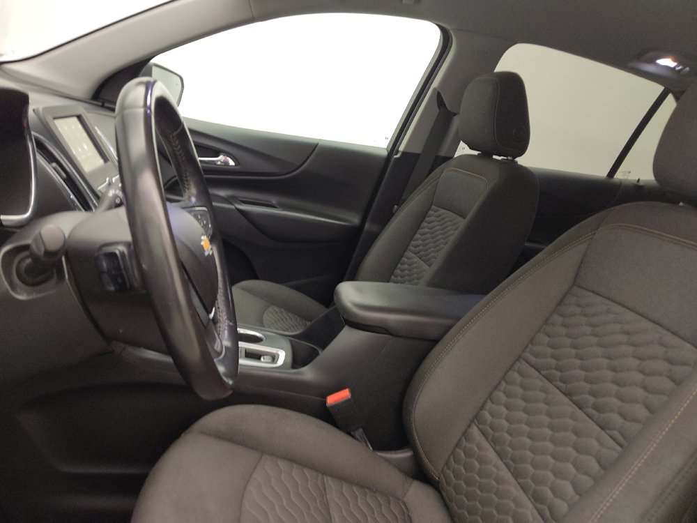 Used 2019 Chevrolet Equinox LT w/ LPO, Cargo Package FWD image 17