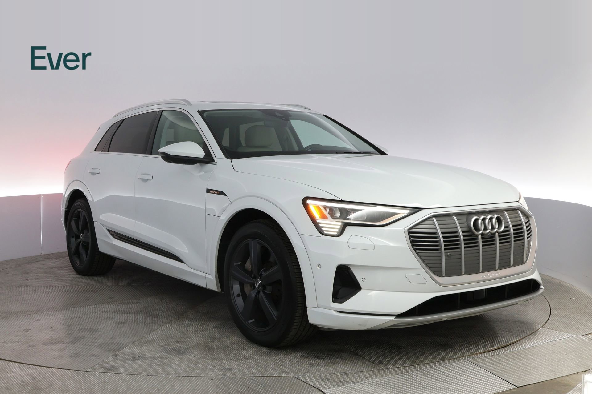 Used 2019 Audi e-tron Premium Plus image 13