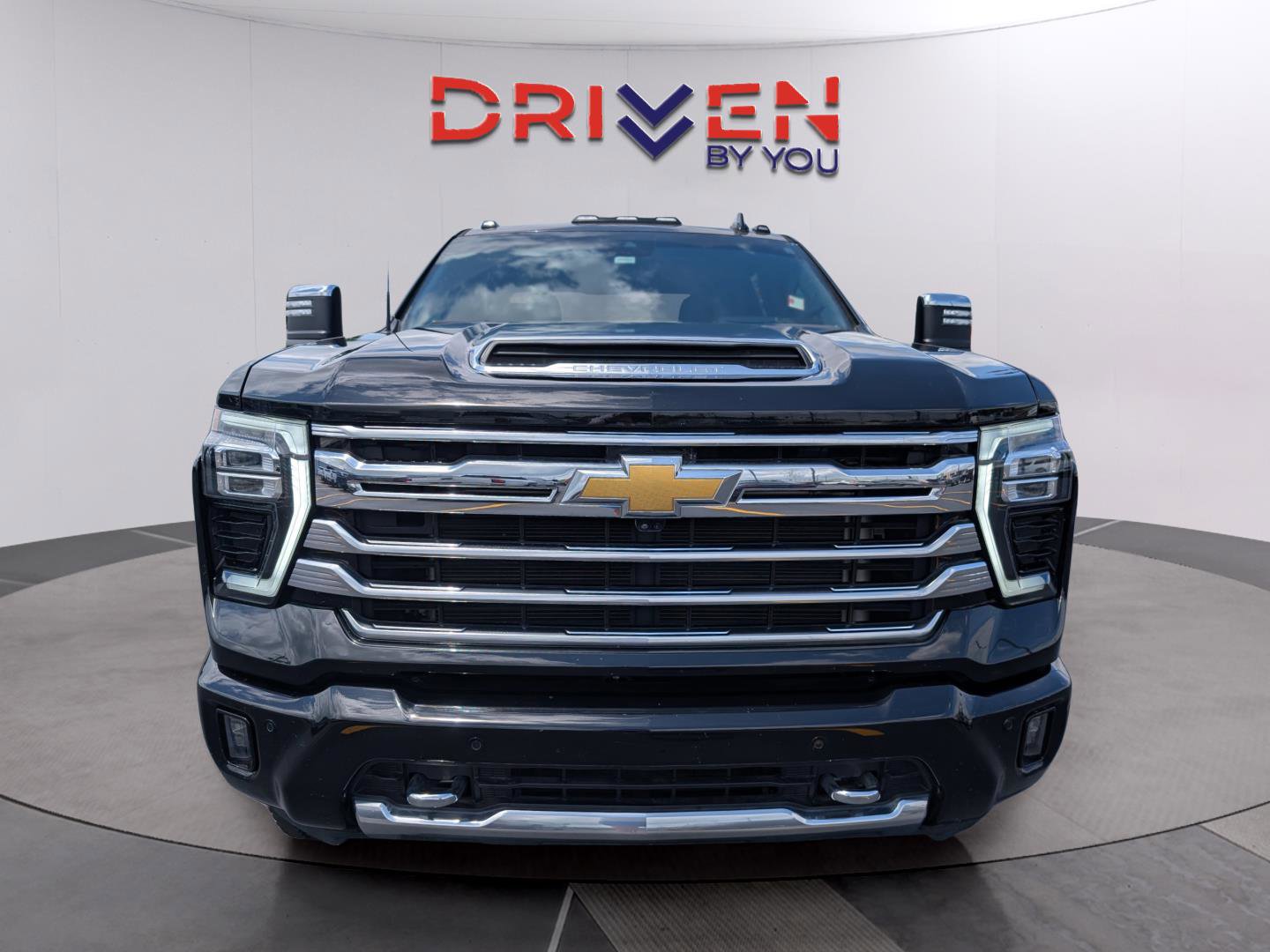 Used 2024 Chevrolet Silverado 2500 High Country w/ High Country Premium Package image 8