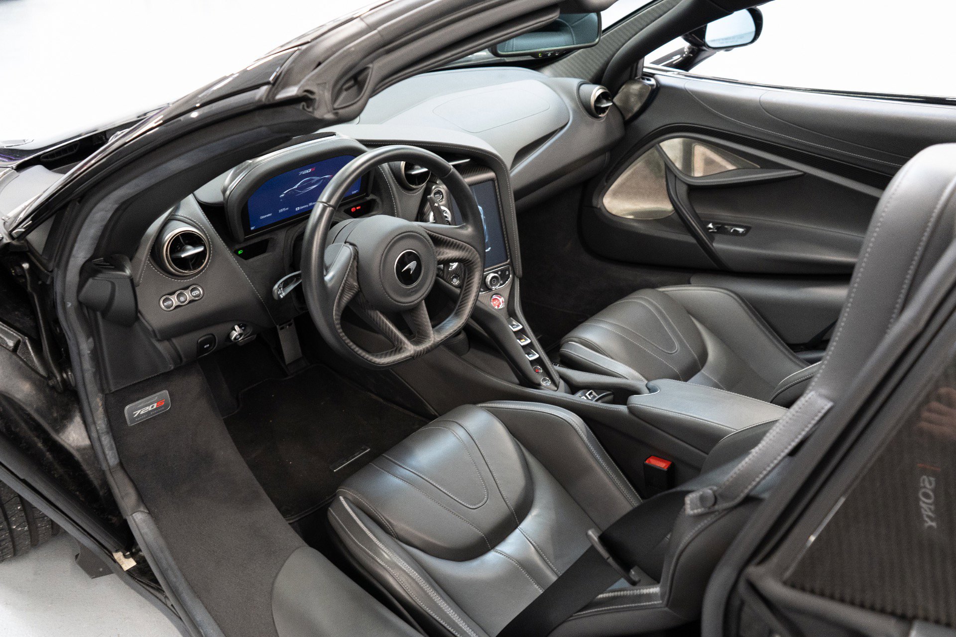 Used 2020 McLaren 720S Luxury image 16