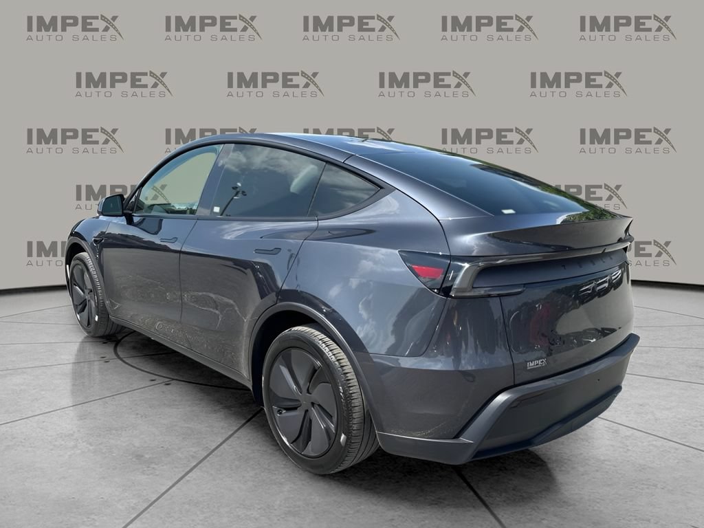 Used 2026 Tesla Model Y 2WD image 3