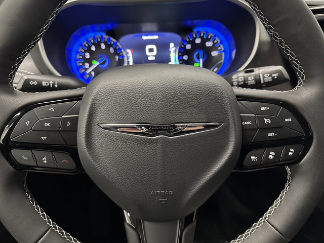 New 2026 Chrysler Pacifica Select AWD/4WD image 16