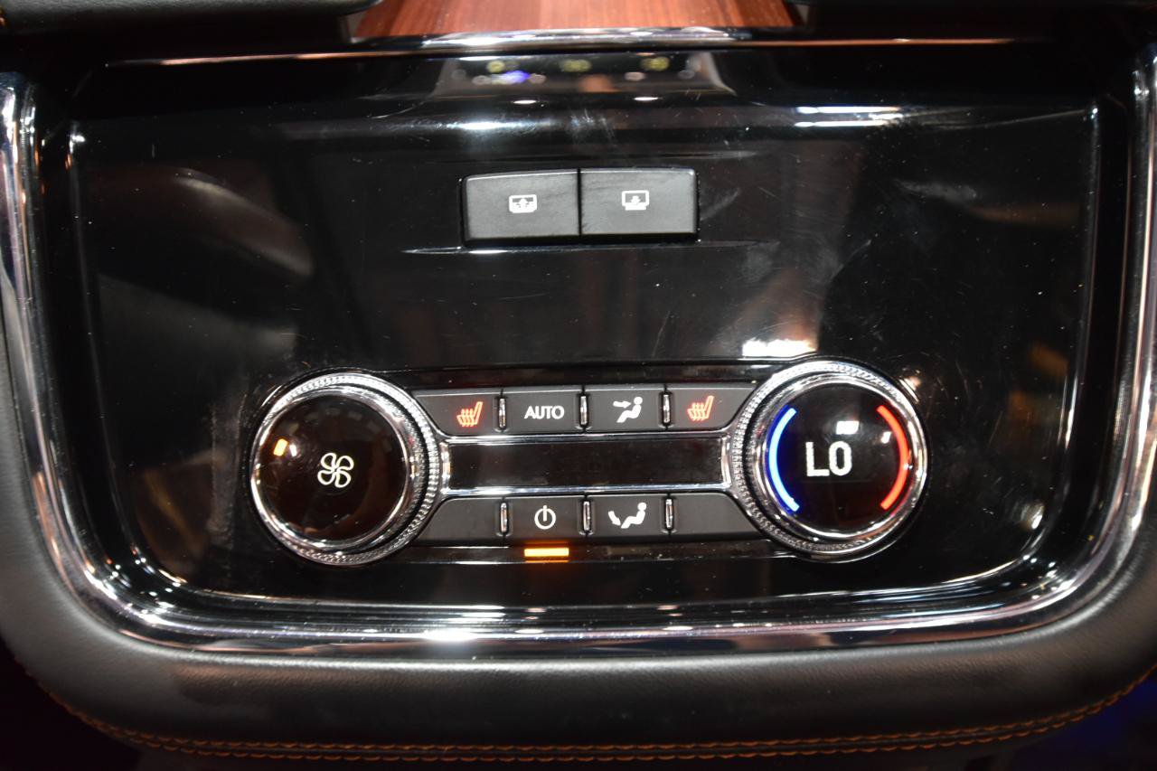 Used 2018 Lincoln Navigator L Reserve w/ Technology Package AWD/4WD image 42