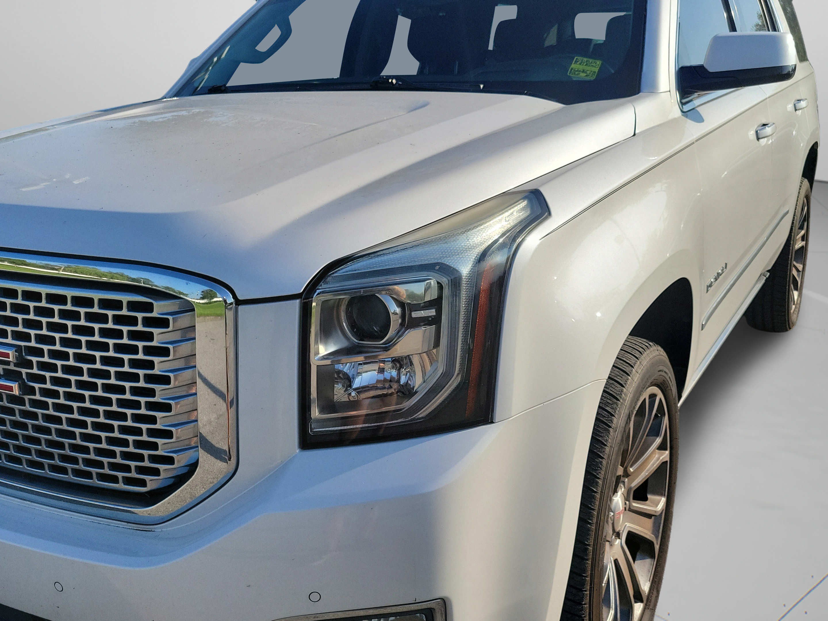 Used 2017 GMC Yukon Denali w/ Open Road Package RWD image 29