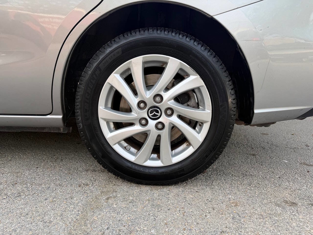 Used 2013 MAZDA MAZDA5 Sport image 12