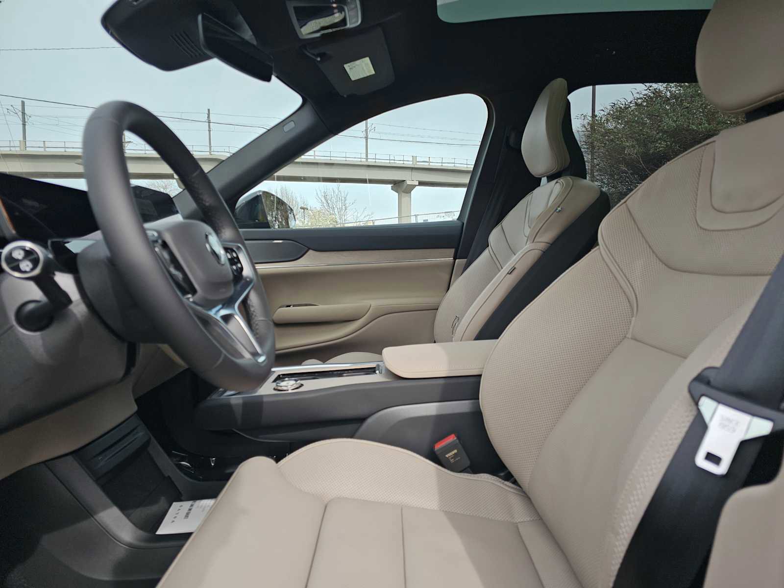 New 2026 Volvo EX90 Ultra image 23