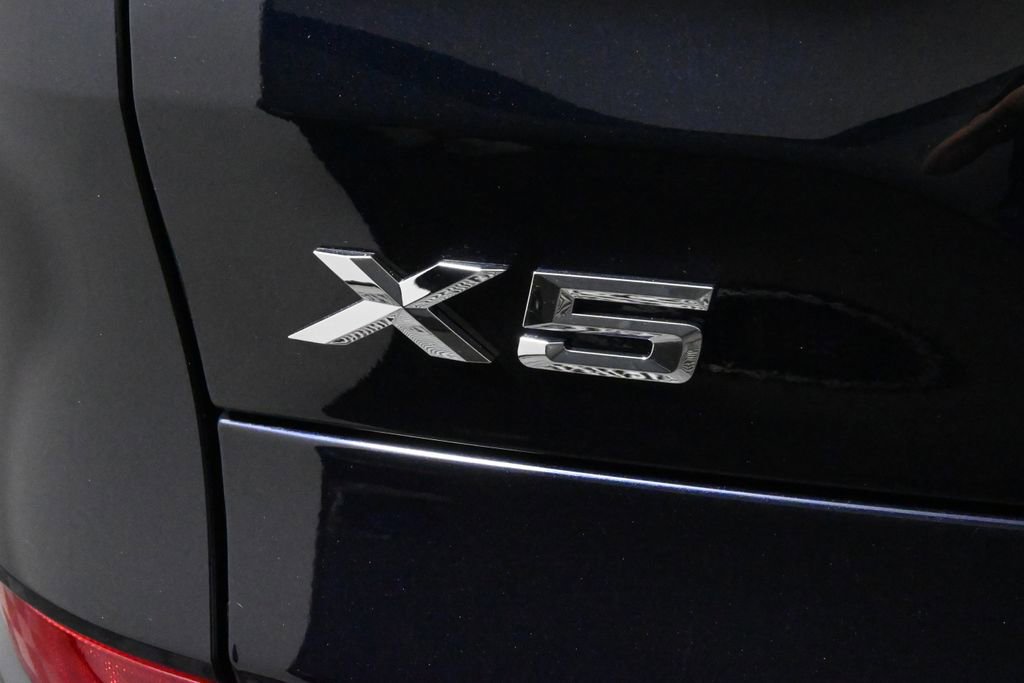 Used 2026 BMW X5 xDrive50e w/ M Sport Package AWD/4WD image 43