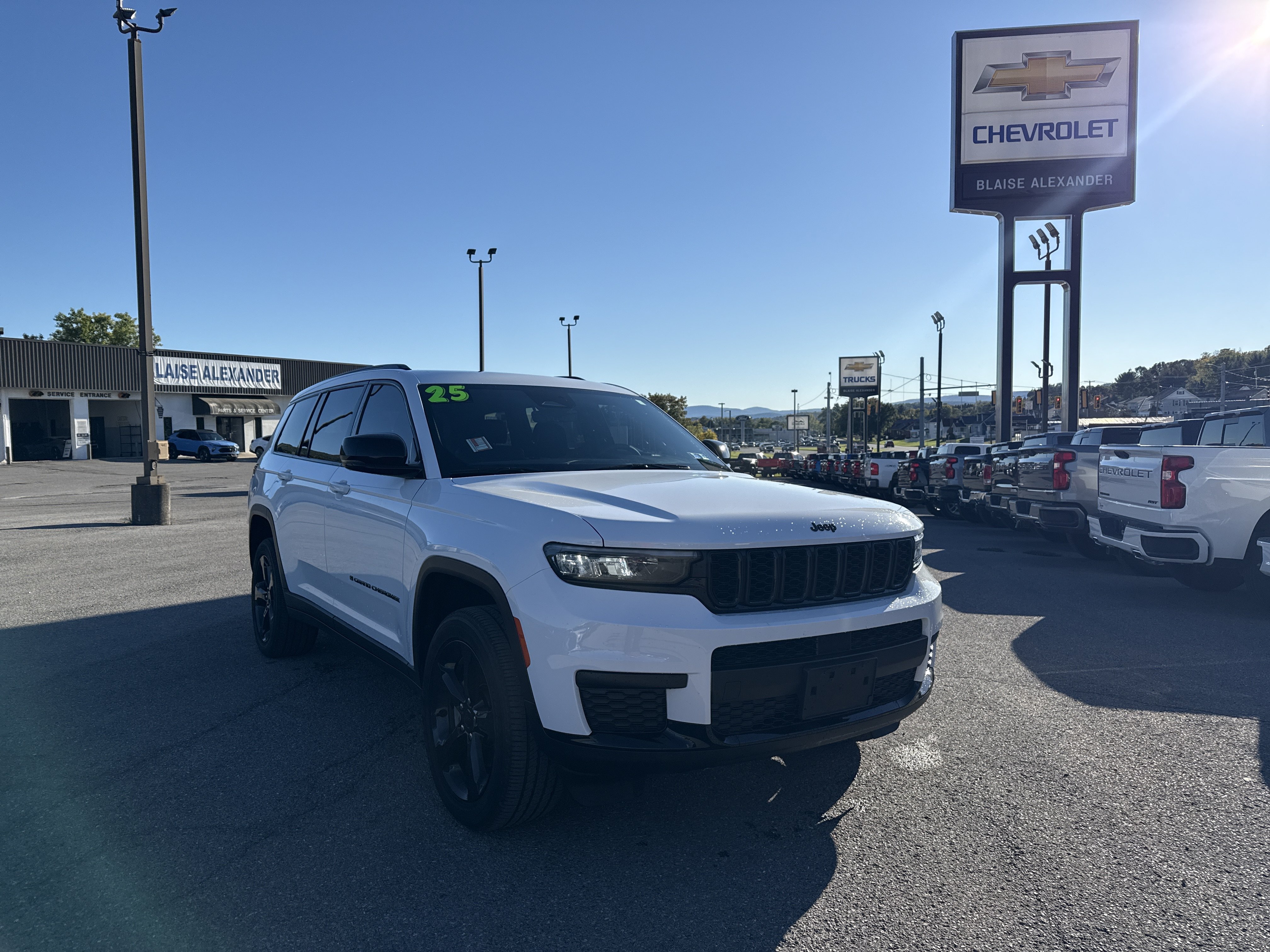 Used 2025 Jeep Grand Cherokee L Altitude