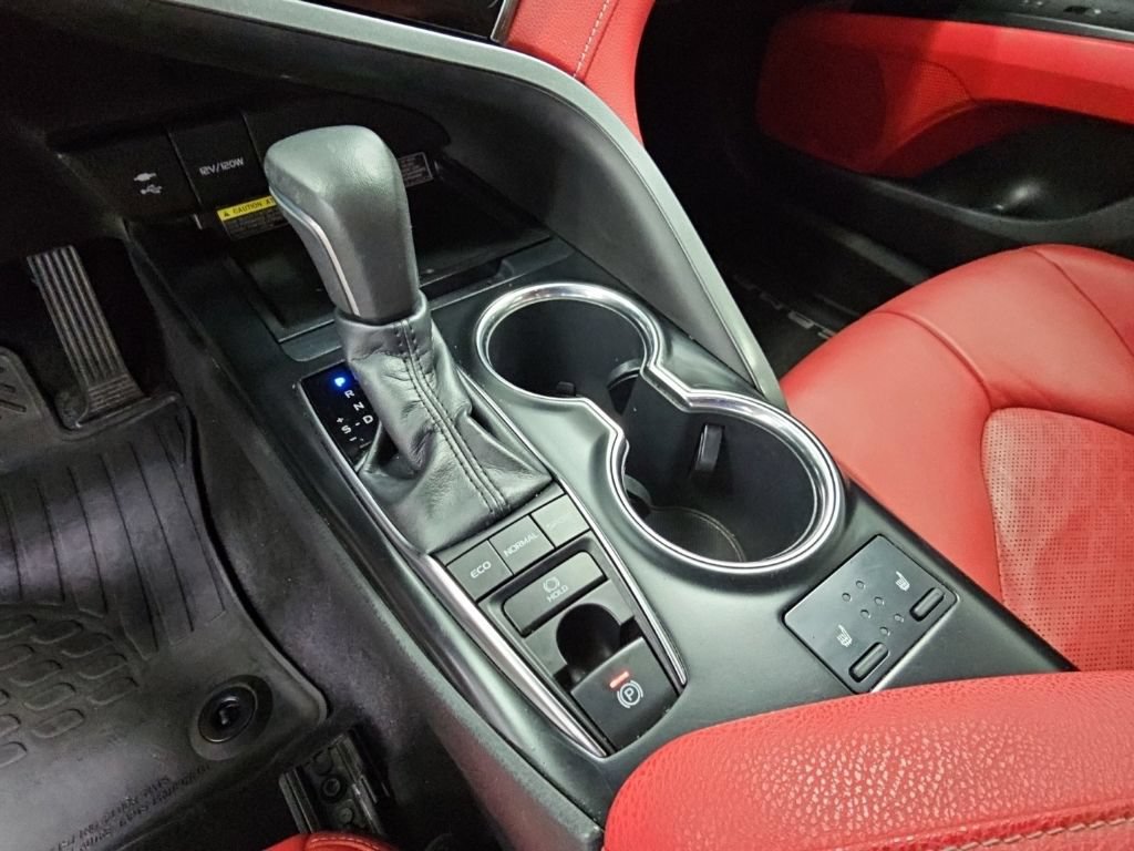 Used 2019 Toyota Camry XSE w/ Navigation Package FWD image 21